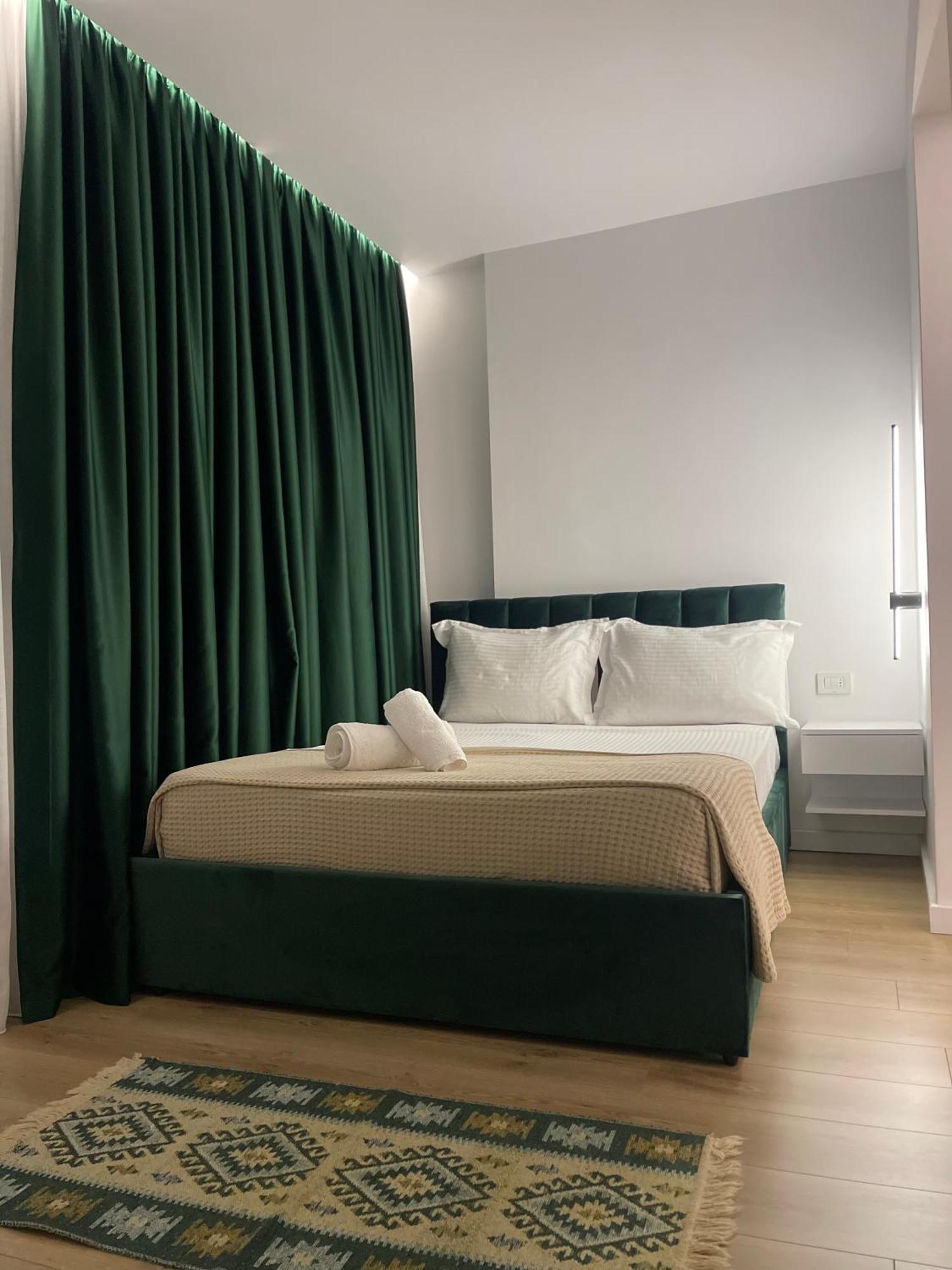 Am Luxury Apartment Tirana Exteriér fotografie
